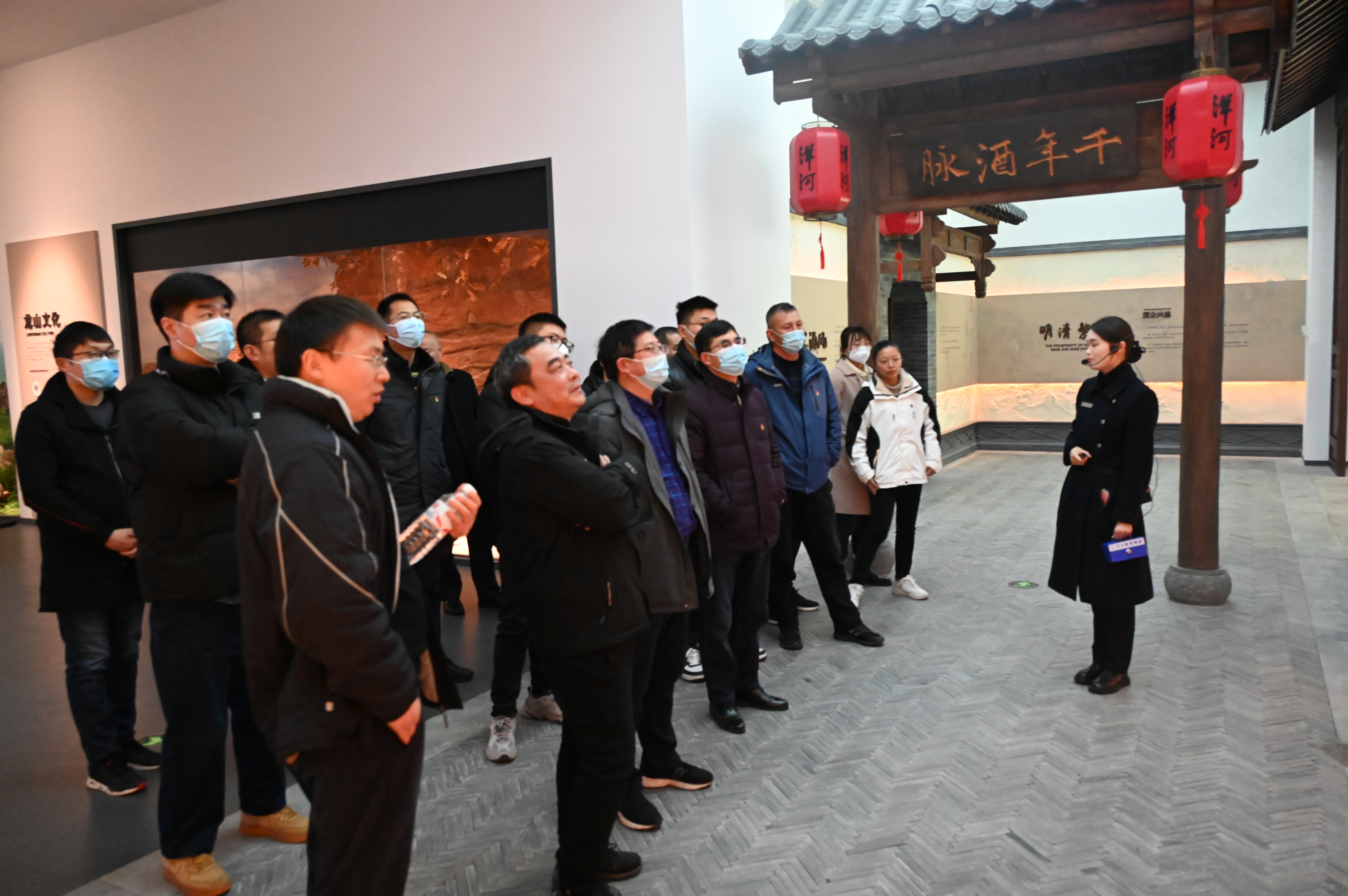 3-1洋河酒厂参观.jpg